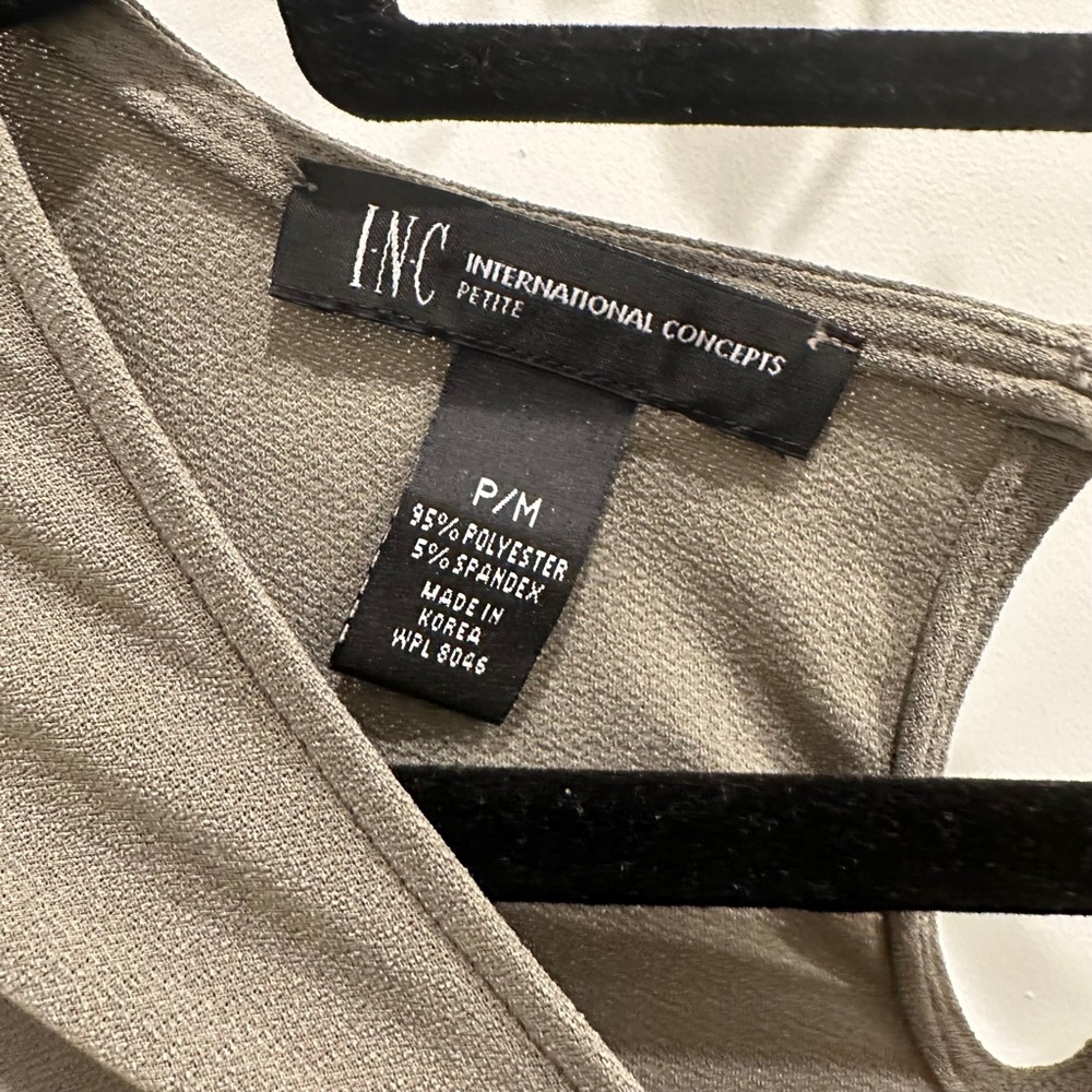 INC petite top with ruffle sleeve detail - Picture 4 of 4